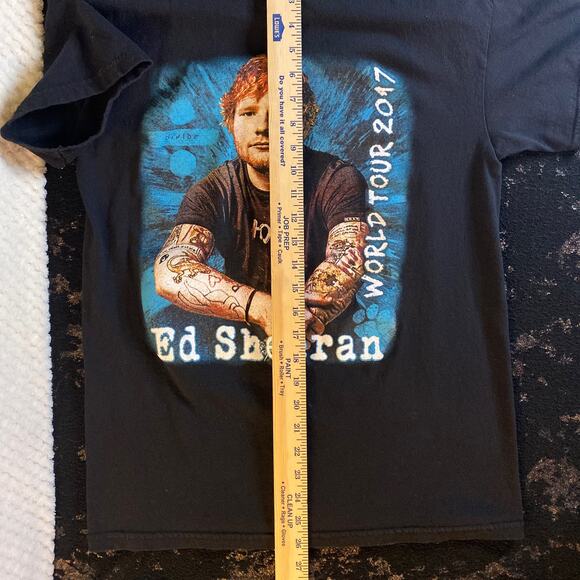 Ed Sheeran 2017 World Tour Medium Graphic Tee Black Short Sleeve - Picture 4 of 7